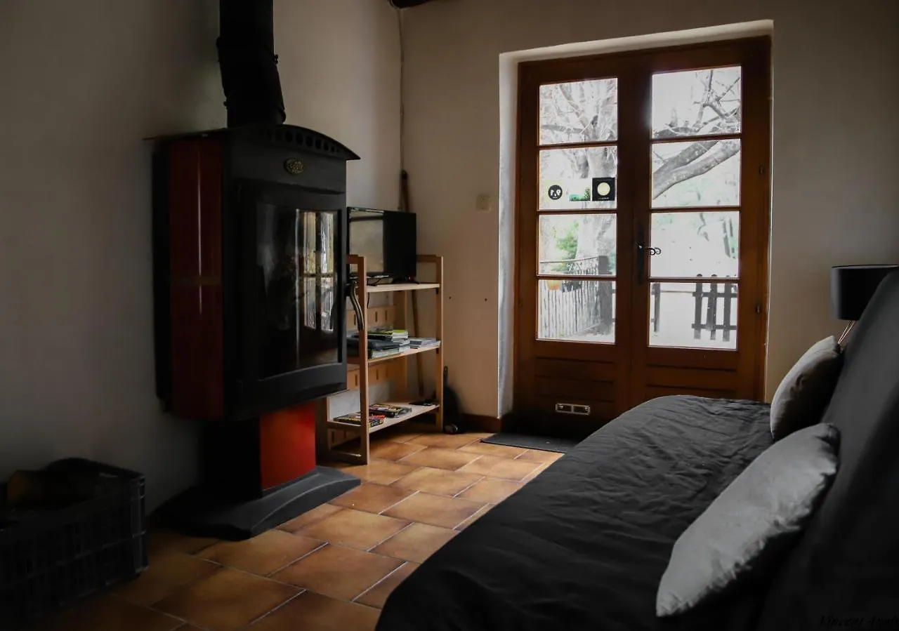 Hébergement de vacances Gîte du tilleul ,domaine de l'olivier Faugeres  France